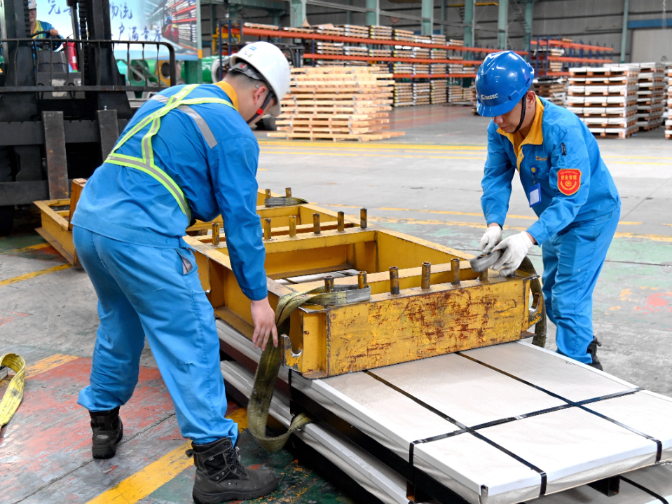 Daming Stainless Steel｜Jiangsu Daming Edelstahlprodukte exportieren verpacken beschäftigt