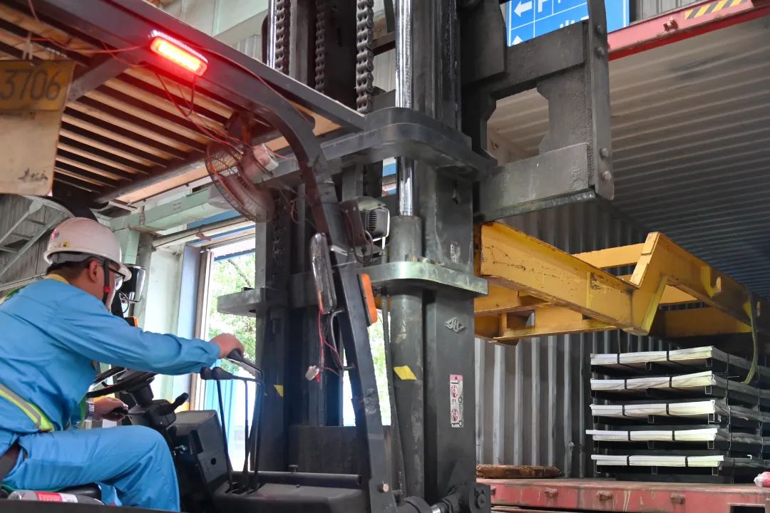 Daming Stainless Steel｜Jiangsu Daming Edelstahlprodukte exportieren verpacken beschäftigt