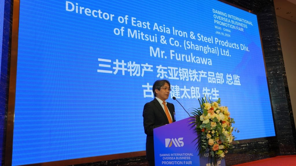 Director of East Asia Iron & Steel Products Div of Mitsui & Co (Shanghai) LTD, Mr Kentaro Furukawa, giving a speech