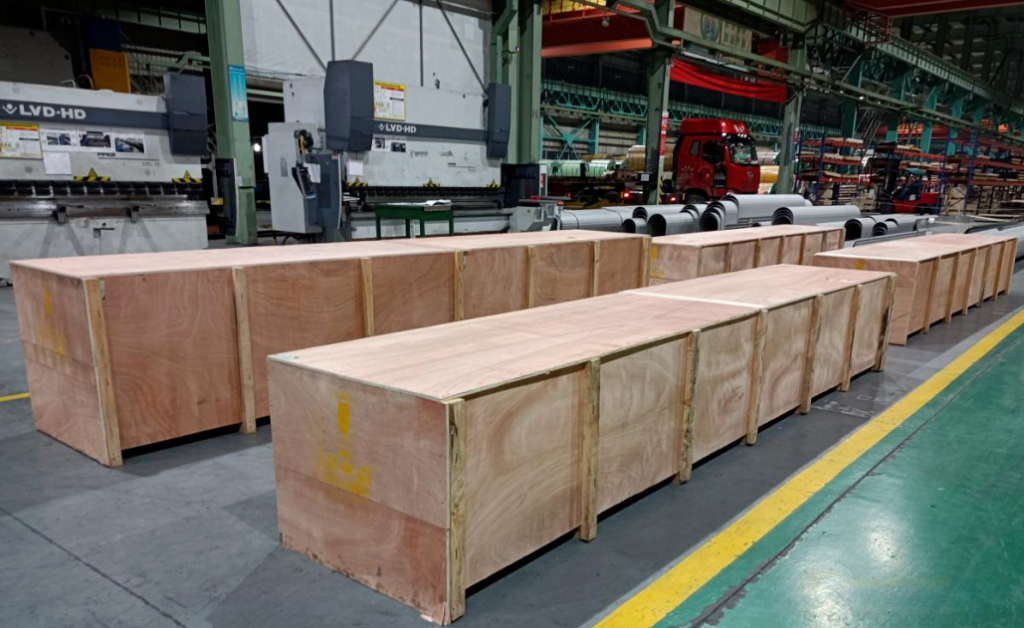 Beschädigungen Verpackte Stahlplatten für Lebensmittelmaschinen Beschädigungen Verpackte Stahlplatten für Lebensmittelmaschinen