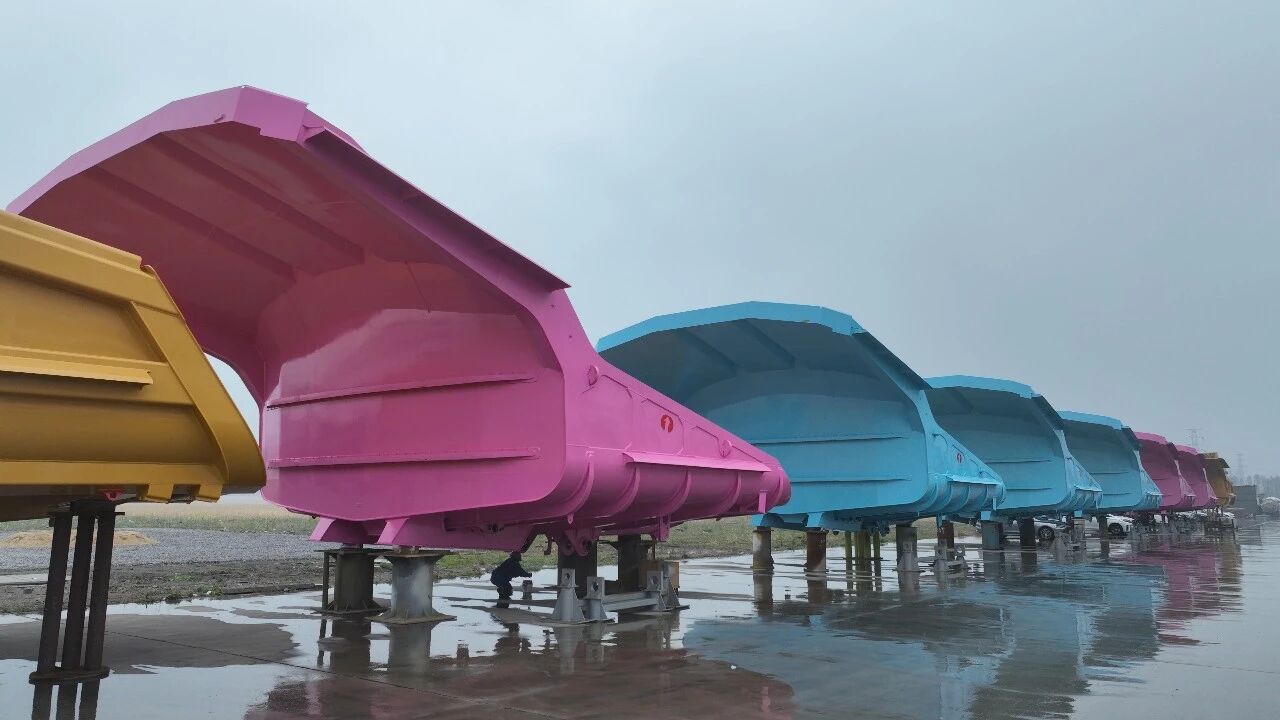 Mining Truck Dump Bodies Manufactured By Daming Heavy Industry