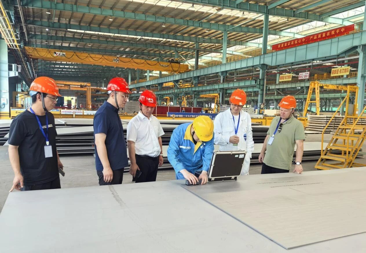 Shipbuilder and Ship Owner Checking Steel Plates in Daming Shipbuilder and Ship Owner Checking Steel Plates in Daming