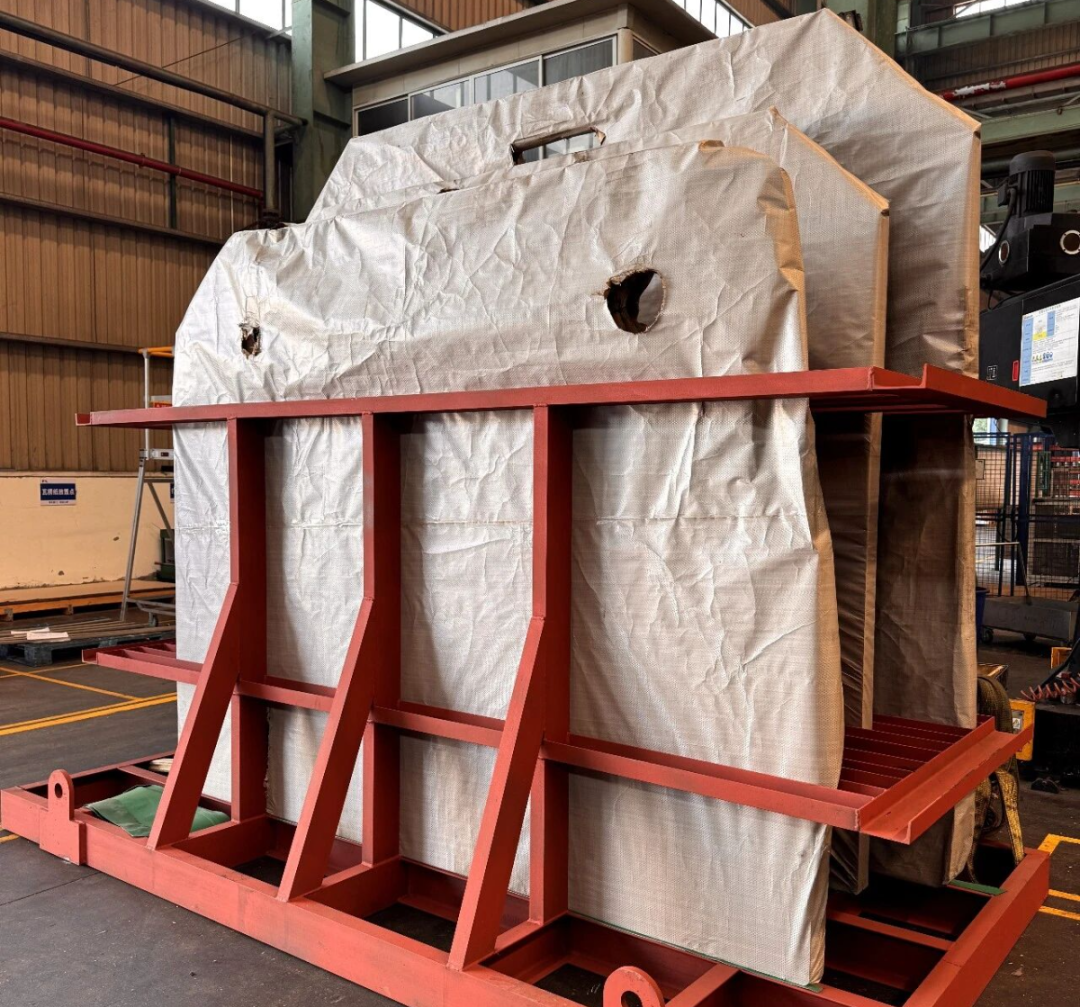 Export ready packaging of large precision machined components in process