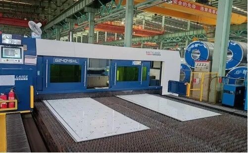 20000W Fiber Laser Cutting Enables Precision Processing of Long Stainless Steel Panels 1