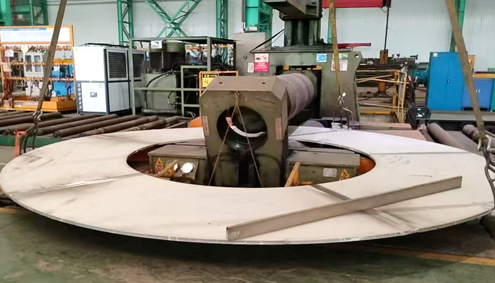 Fabrication of oversized 304 stainless steel baffle plates for energy equipment applications