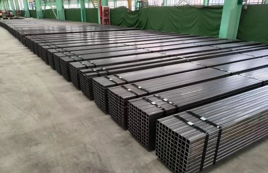 Finished square and rectangular tubes ready for delivery Finished square and rectangular tubes ready for delivery