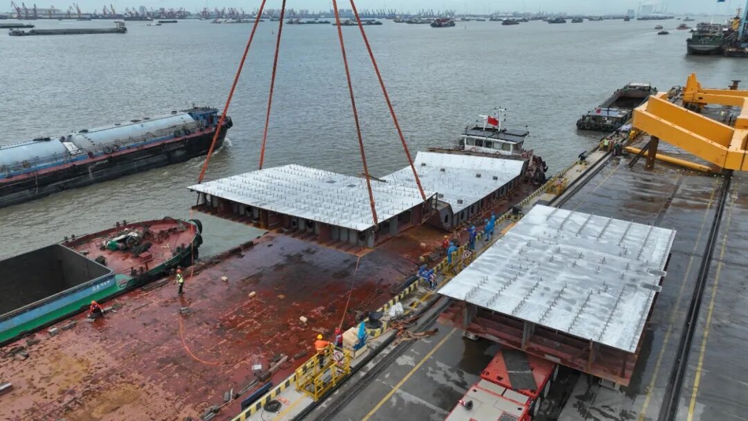 Terminal loading and handling