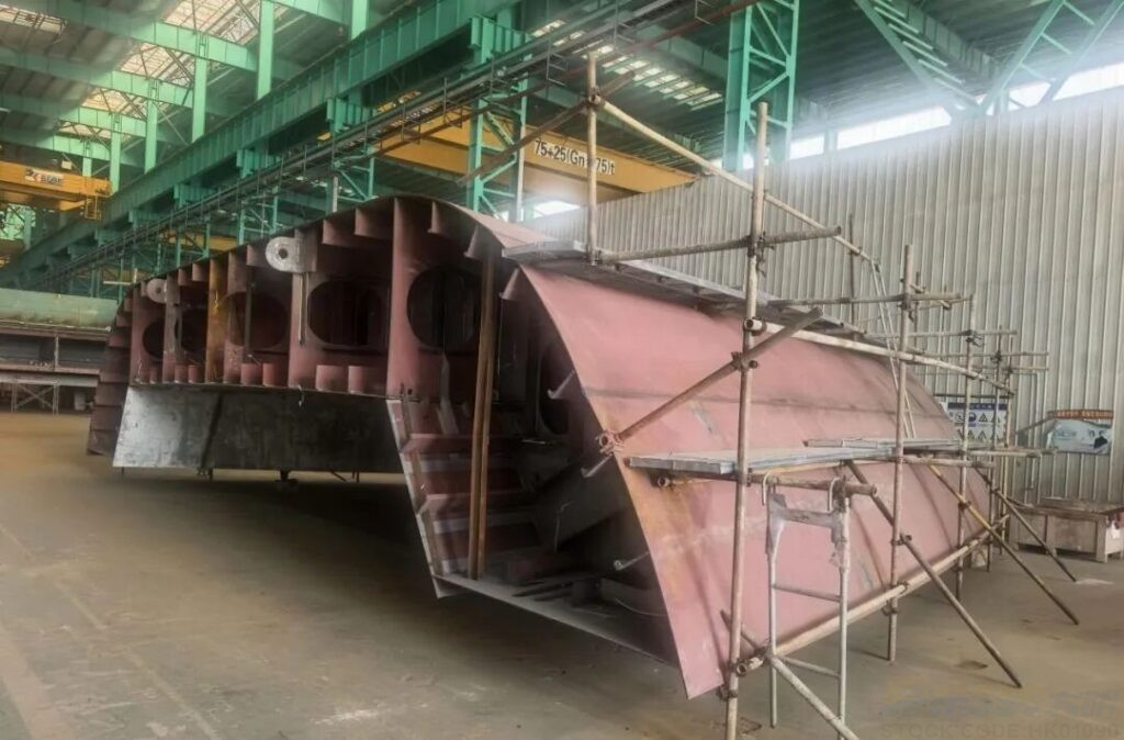 Port crane structural components after fabrication 1