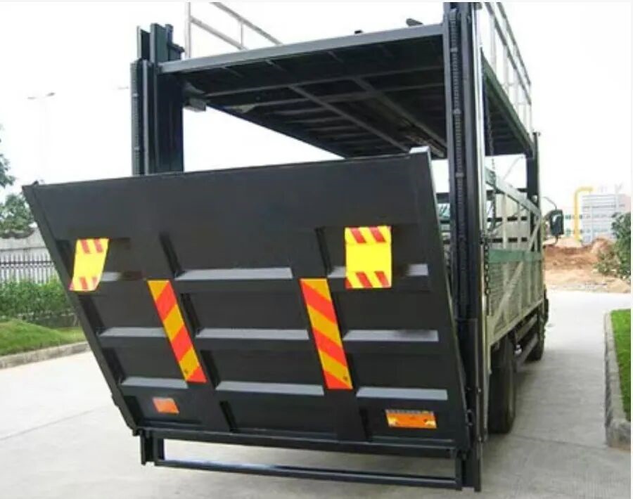 Automotive hydraulic tail lift in application Automotive hydraulic tail lift in application