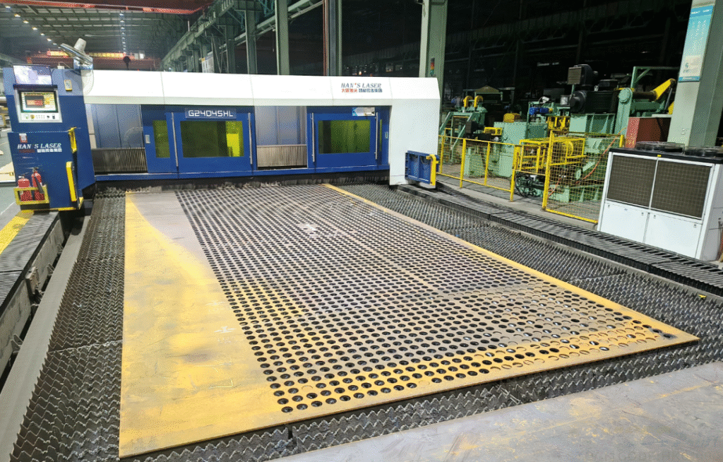 Large format laser cutting of an oversized steel plate 1